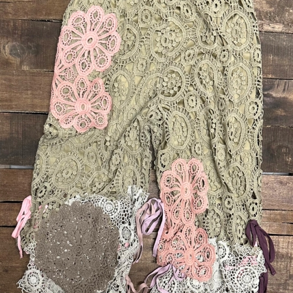 ✨2 LEFT - NEW Jaded Gypsy Endless Love Bohemian Lace & Crochet Pants - Picture 4 of 7